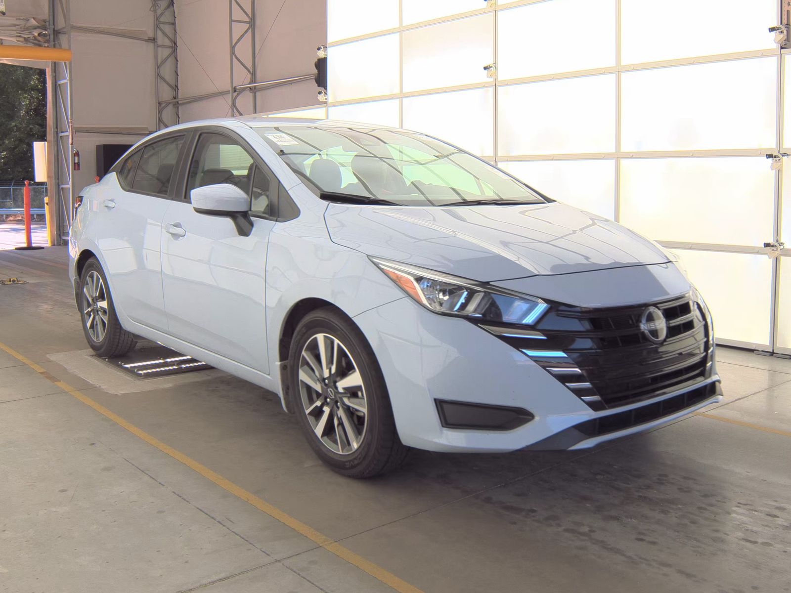NISSAN VERSA - 5