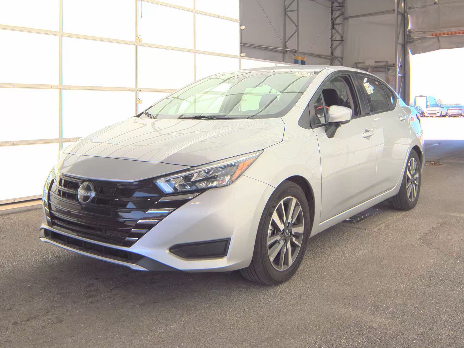 NISSAN VERSA - 1