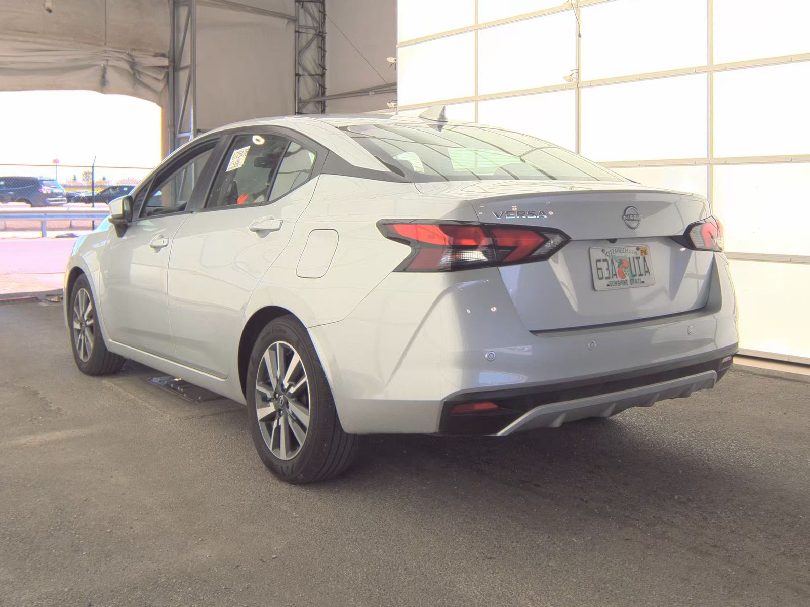NISSAN VERSA - 9