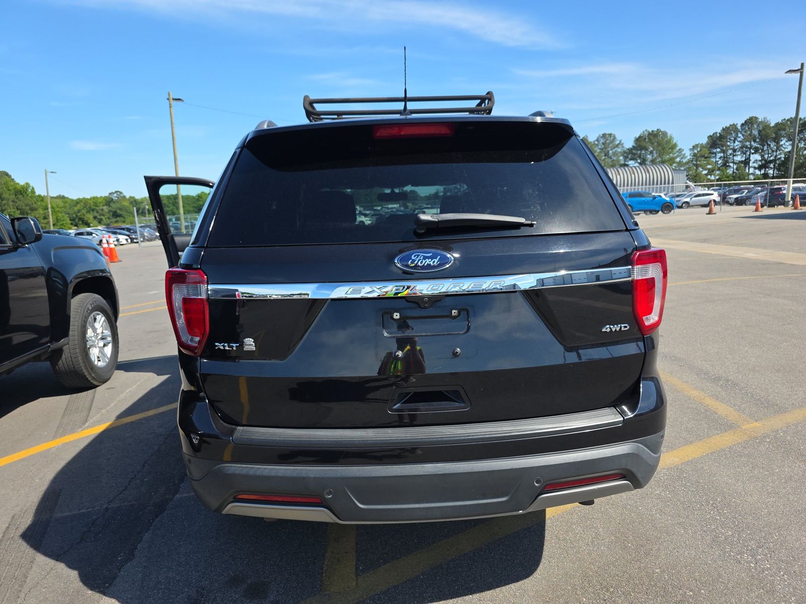 FORD EXPLORER - 6