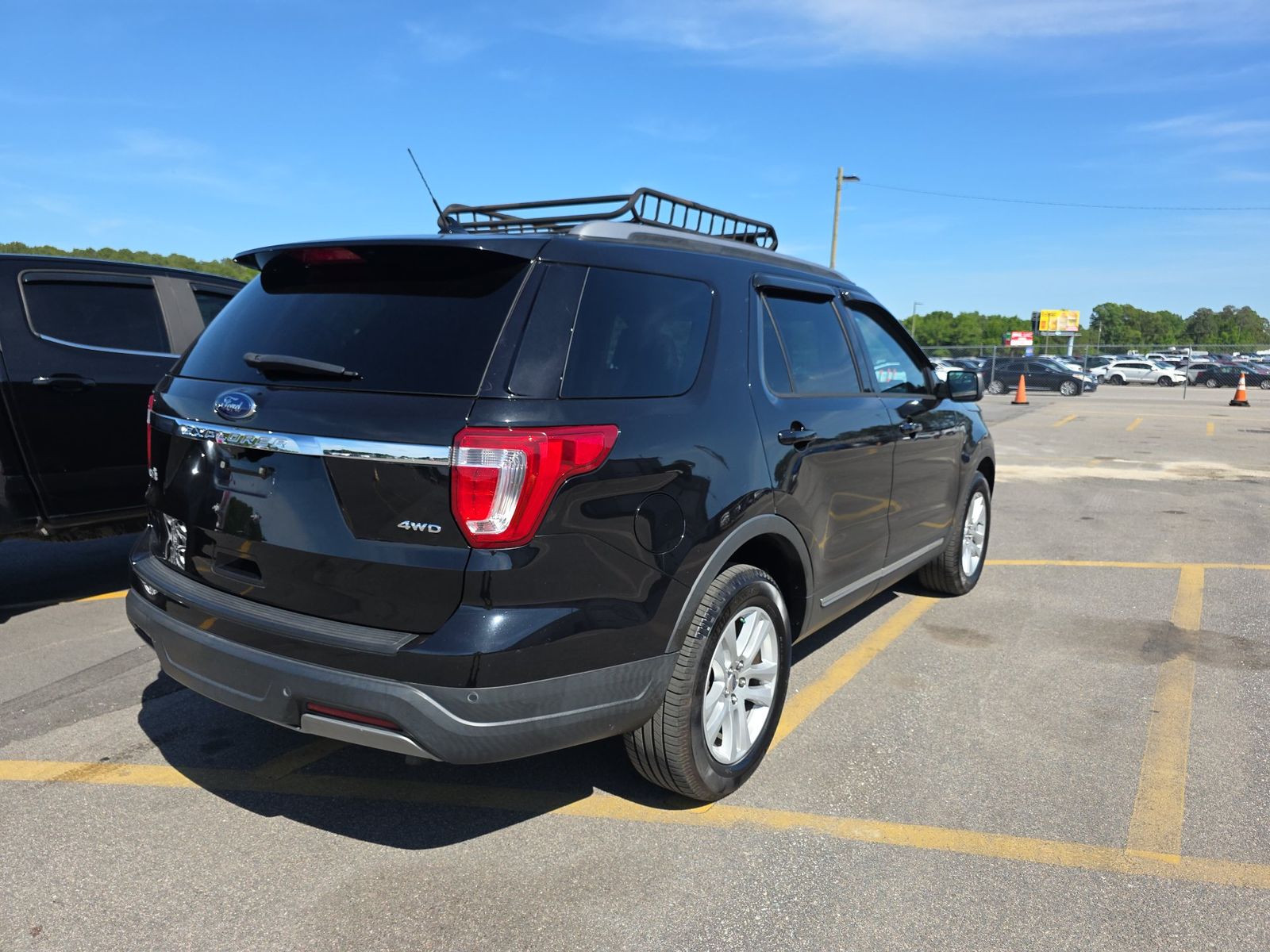 FORD EXPLORER - 5
