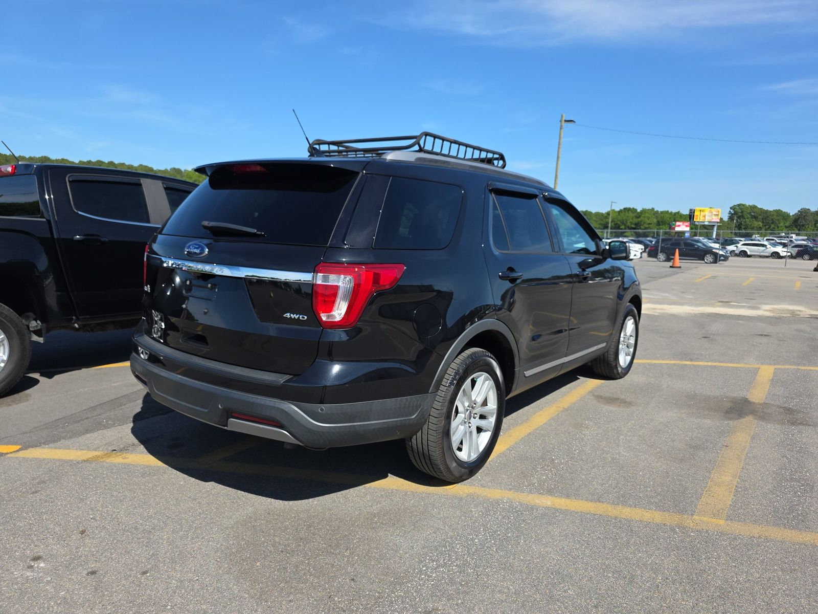 FORD EXPLORER - 10