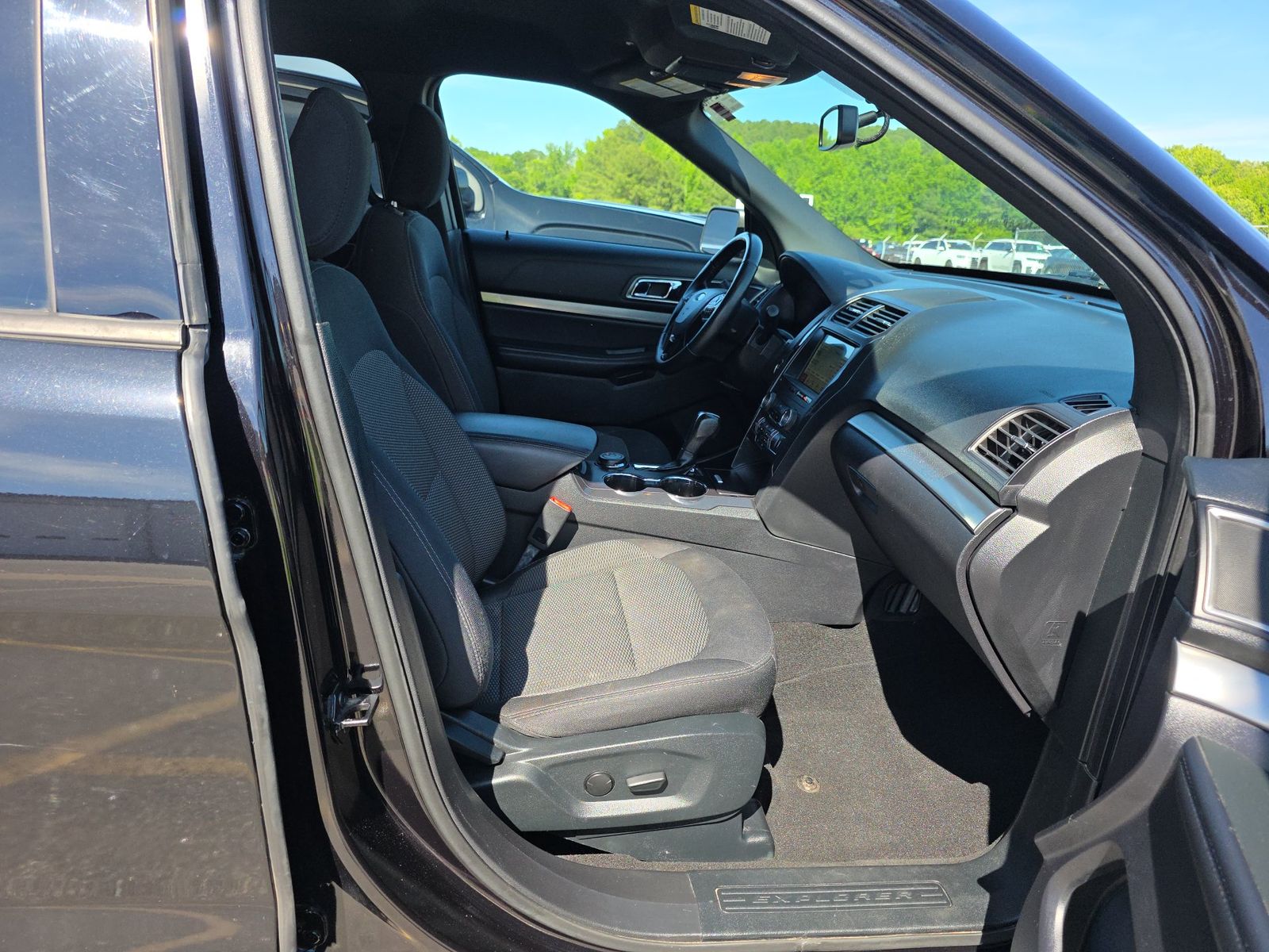 FORD EXPLORER - 9