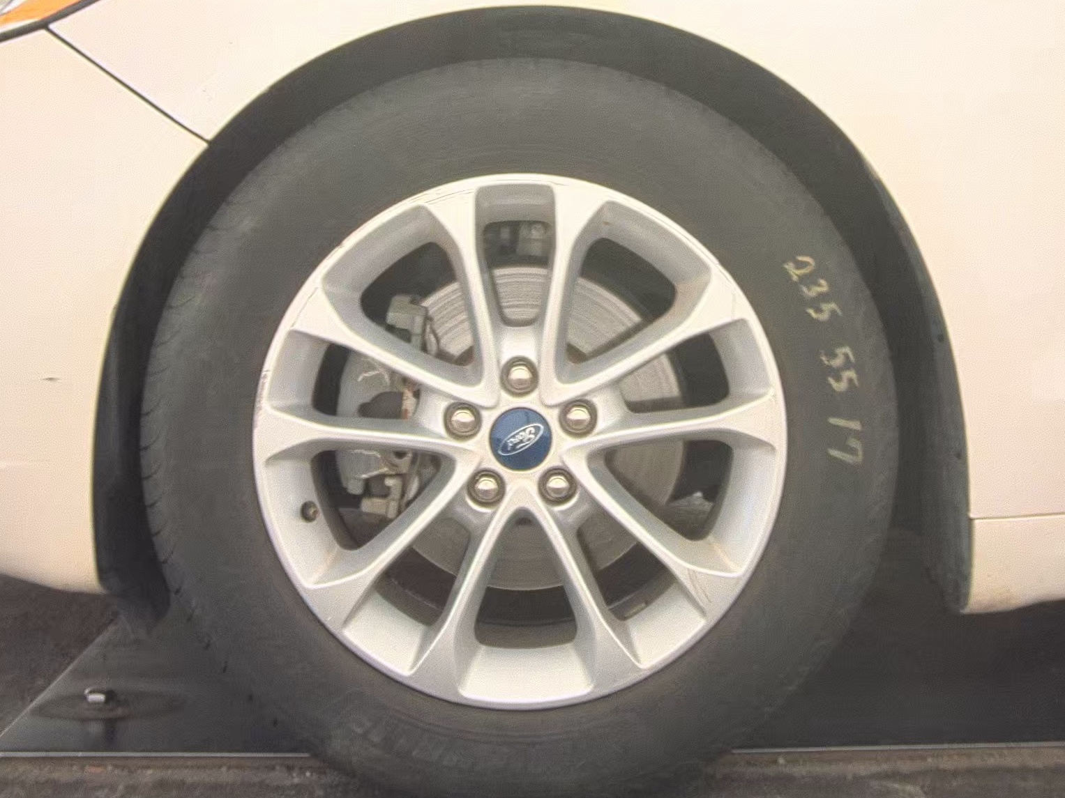 FORD FUSION - 10