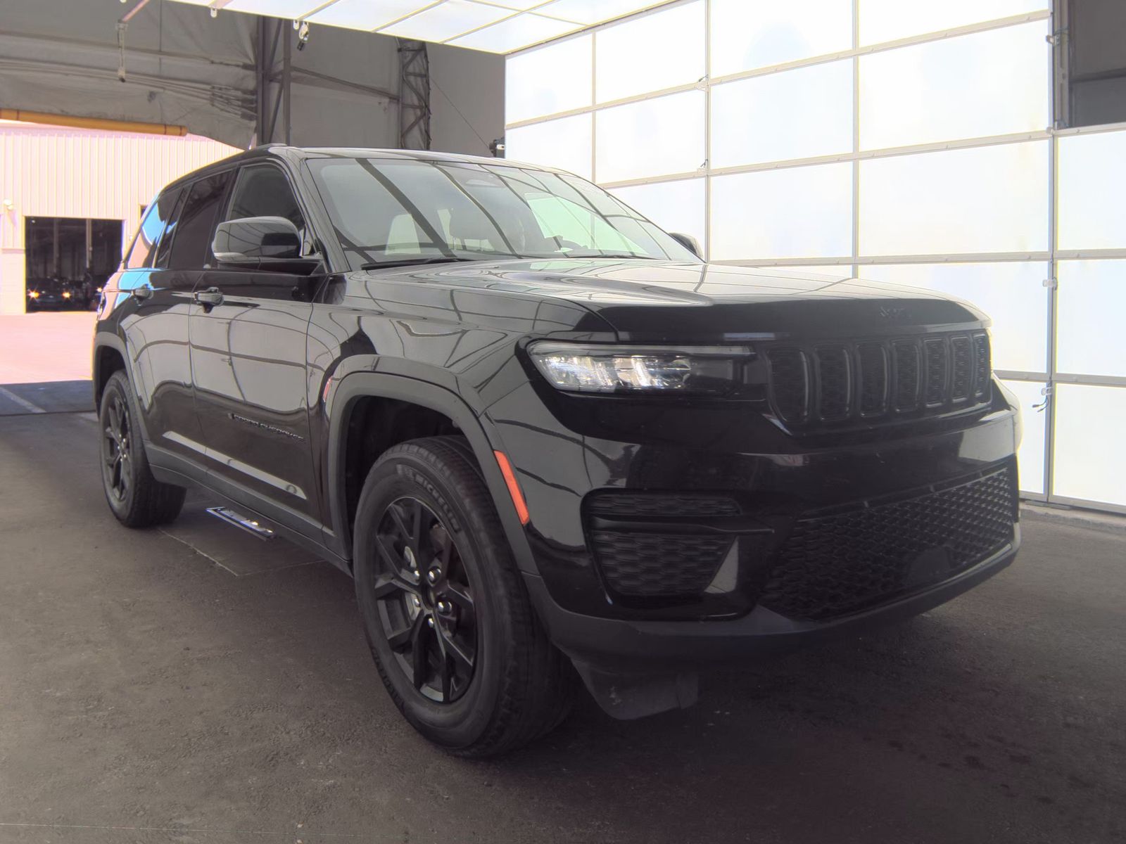2024 Jeep Grand Cherokee Altitude RWD