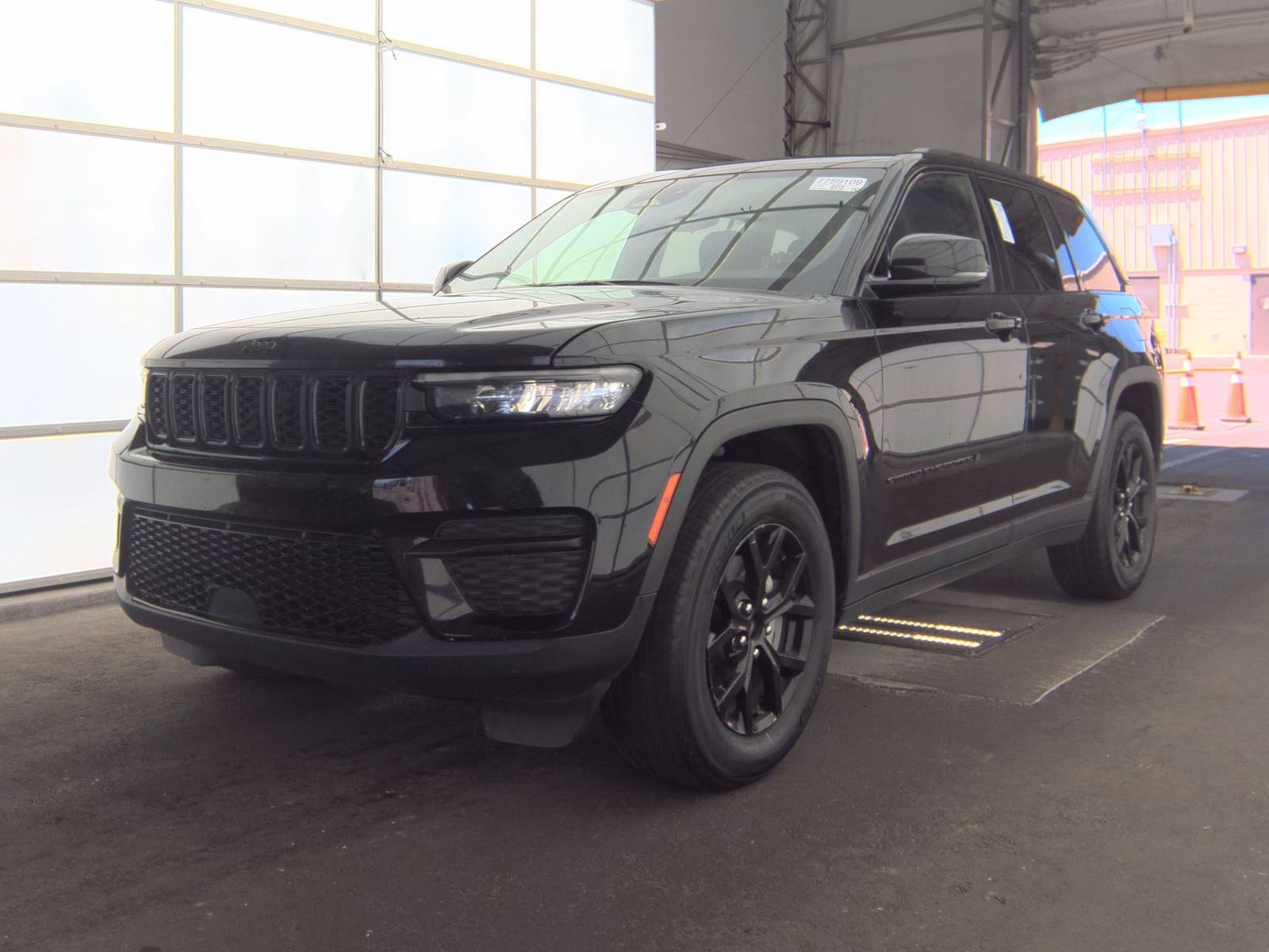 2024 Jeep Grand Cherokee Altitude RWD