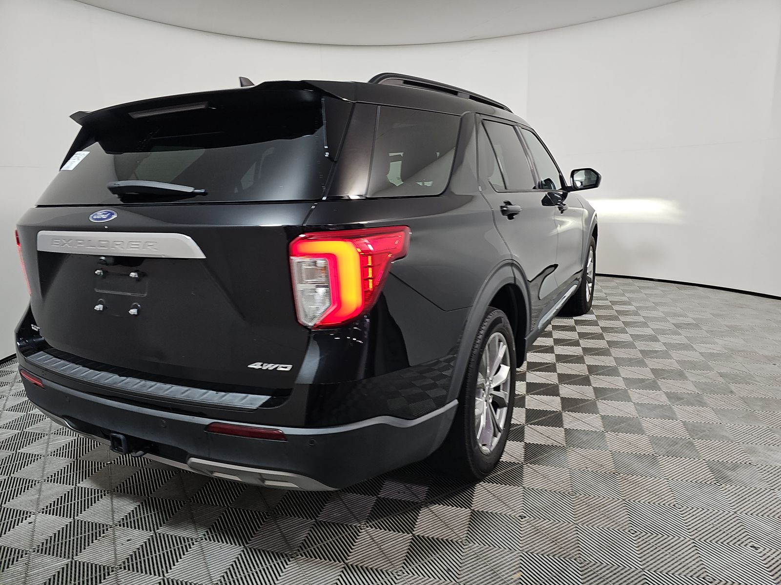 FORD EXPLORER - 5