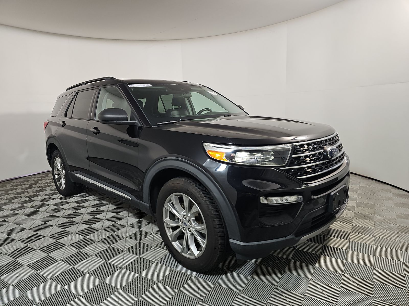 FORD EXPLORER - 4