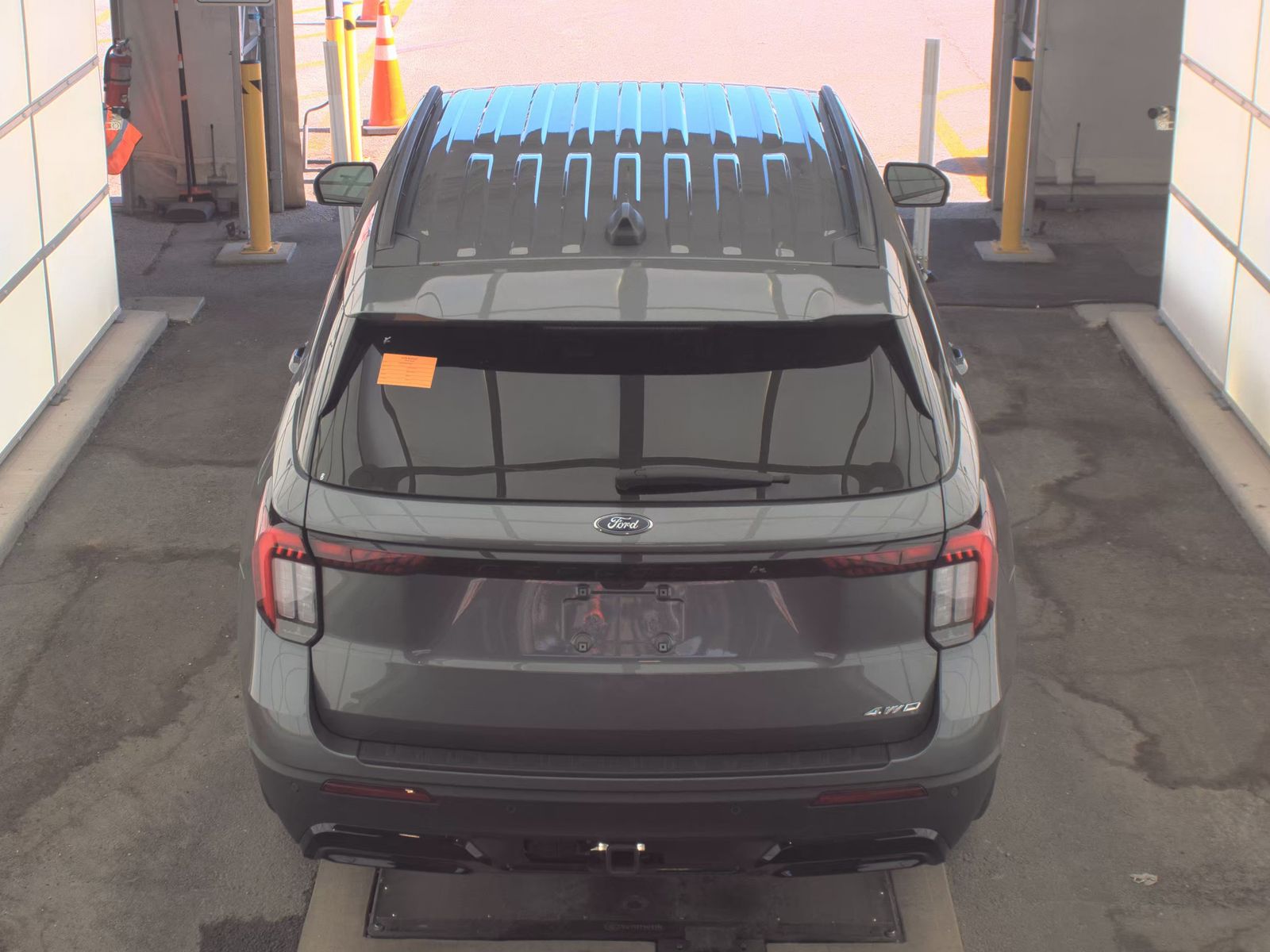 FORD EXPLORER - 6