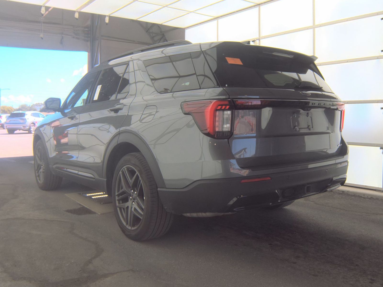 FORD EXPLORER - 7