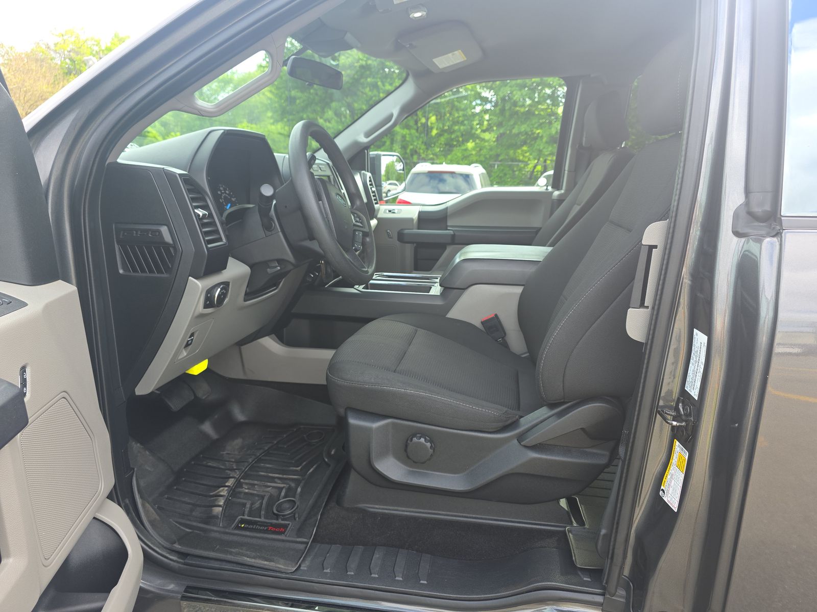 FORD F-150 - 8