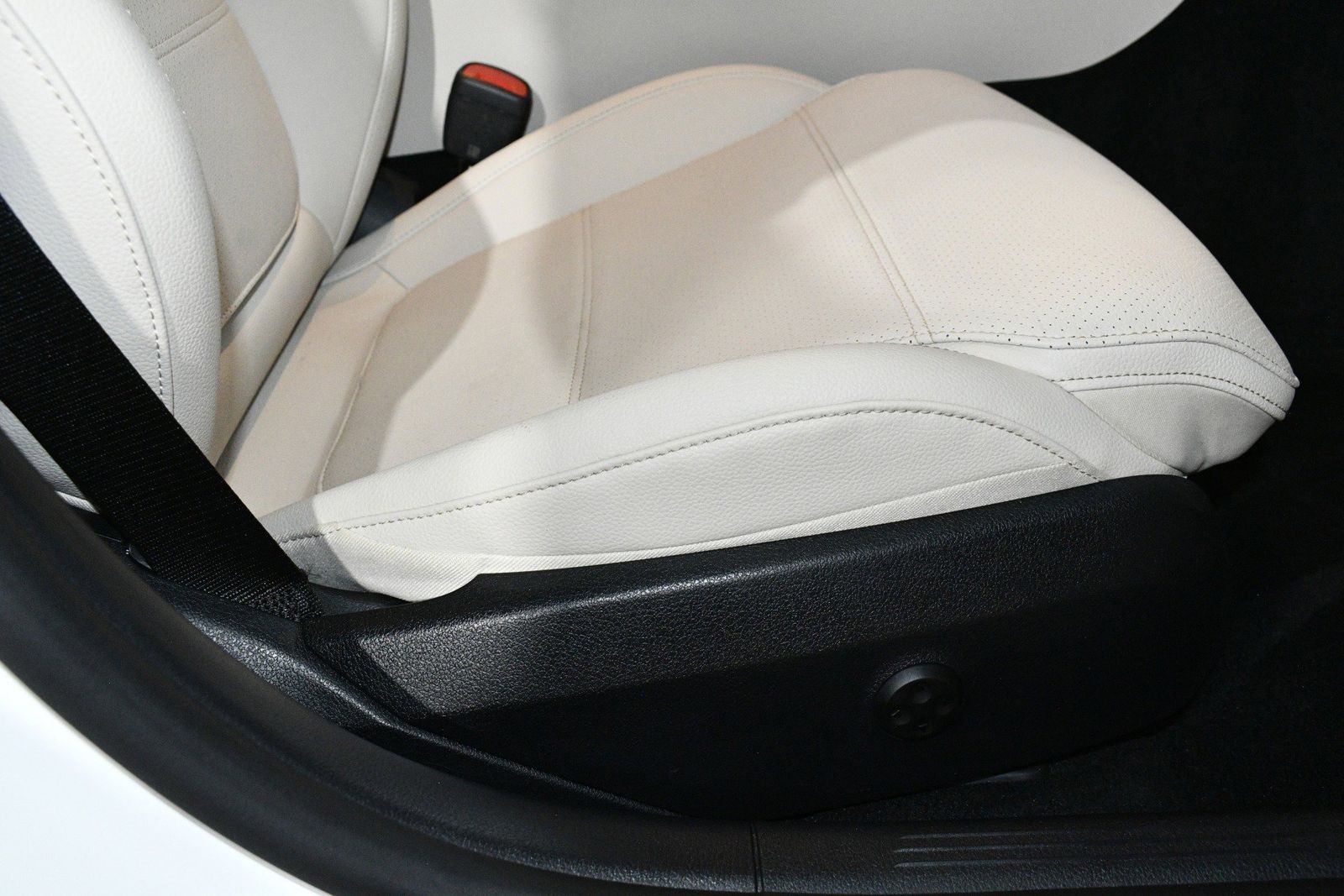 2023 Mercedes-Benz C-Class C 300 RWD