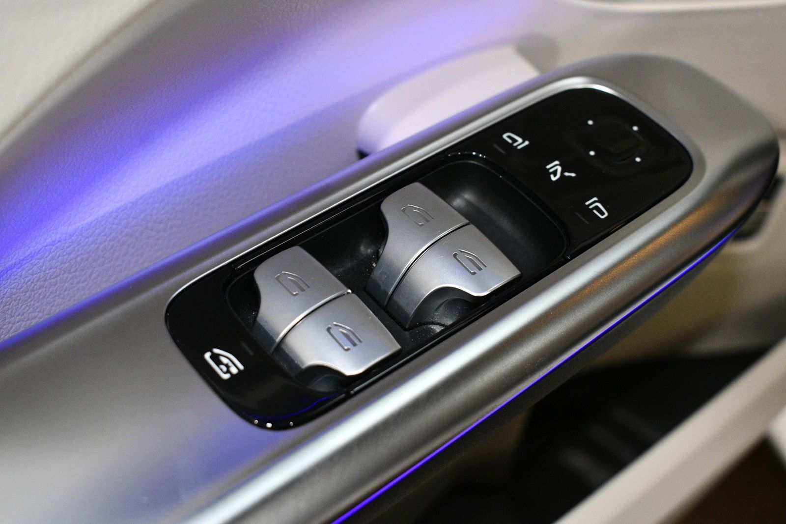 2023 Mercedes-Benz C-Class C 300 RWD