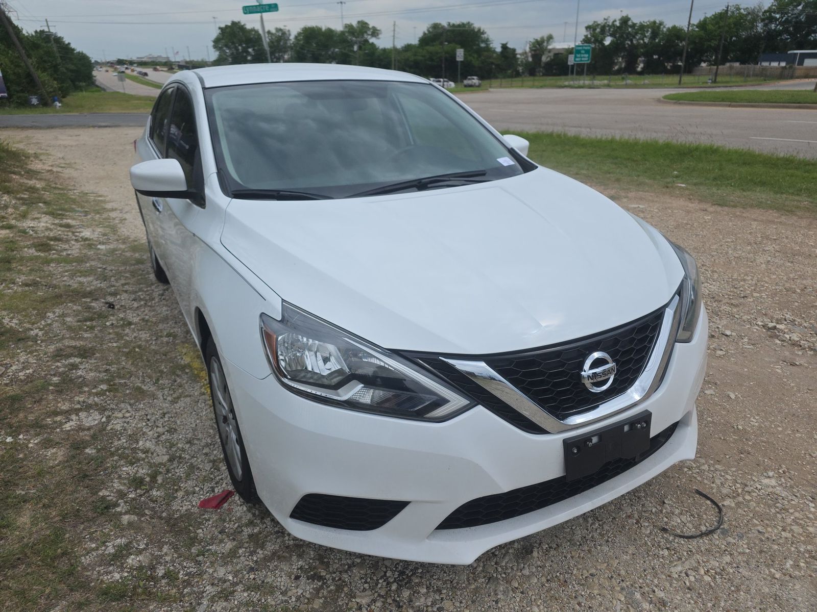 NISSAN SENTRA - 4