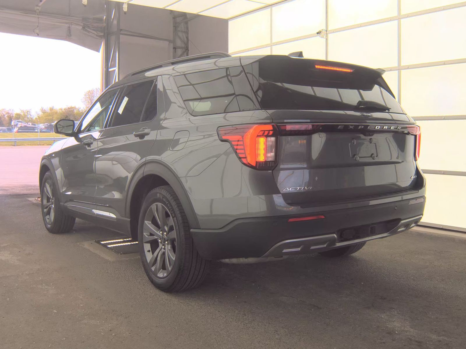 FORD EXPLORER - 9