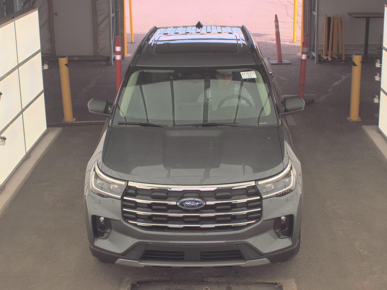 FORD EXPLORER - 3