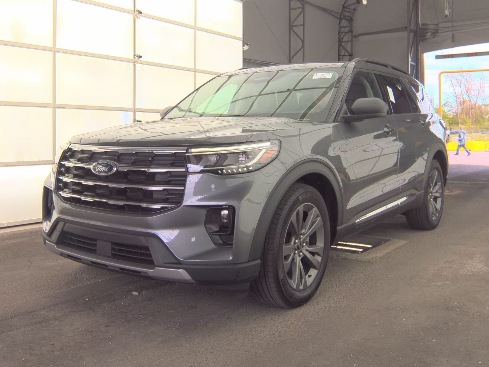 FORD EXPLORER - 1