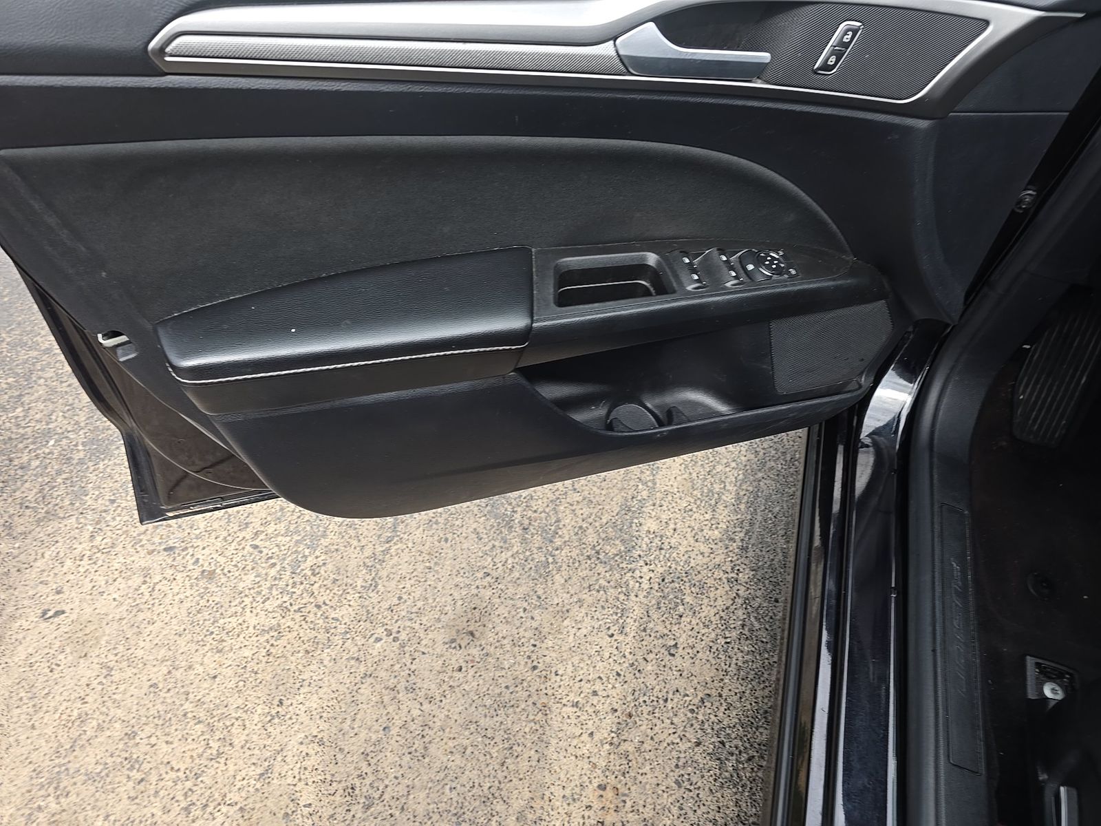 FORD FUSION - 10
