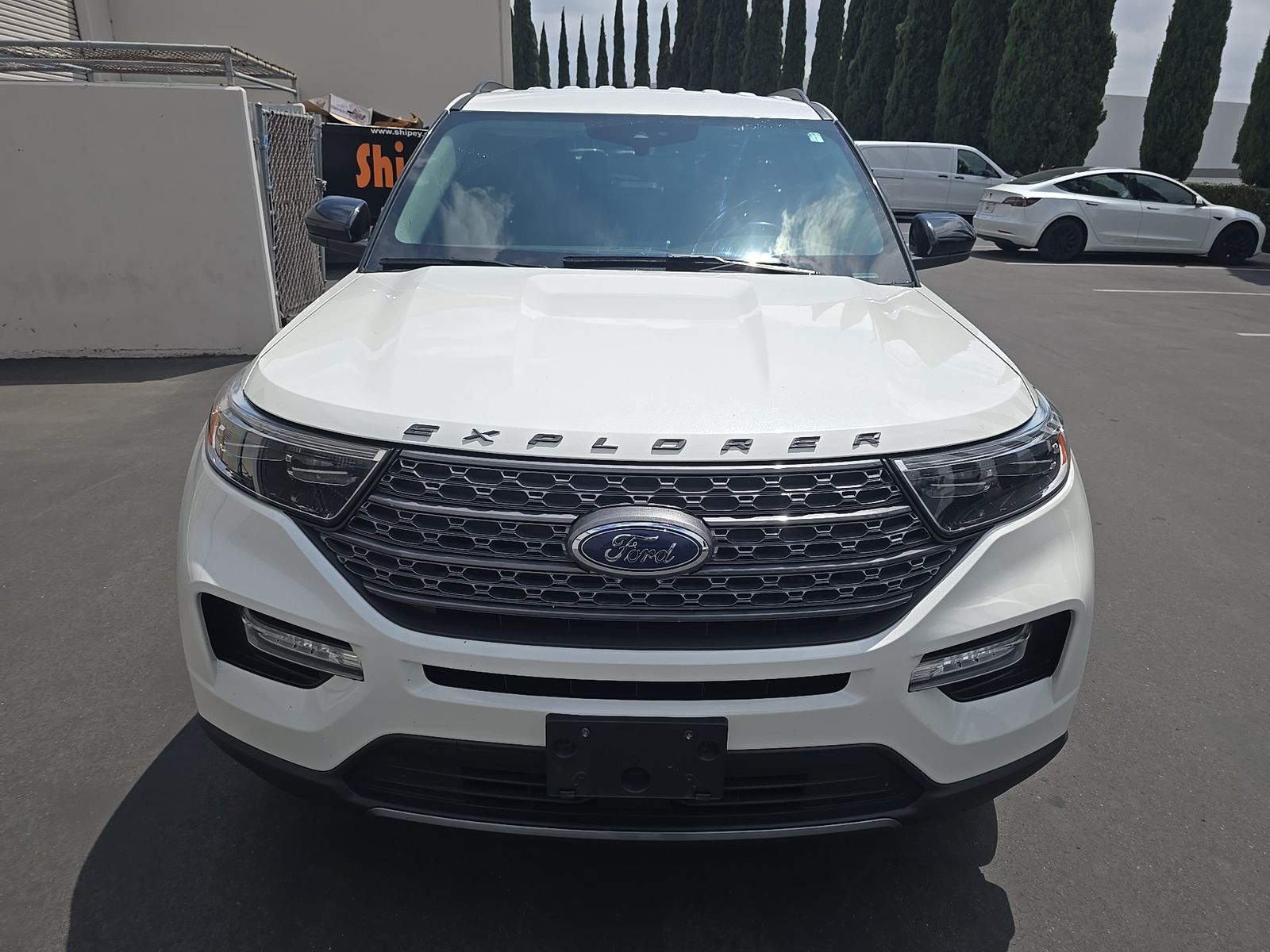 FORD EXPLORER - 3