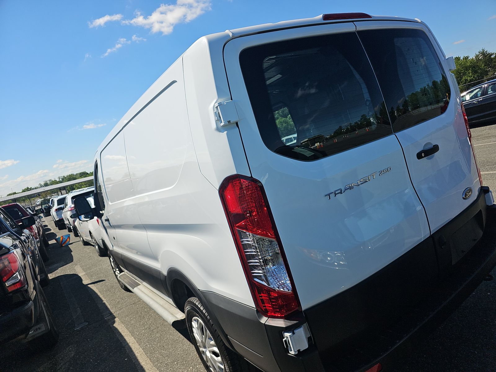 FORD TRANSIT 250 - 7