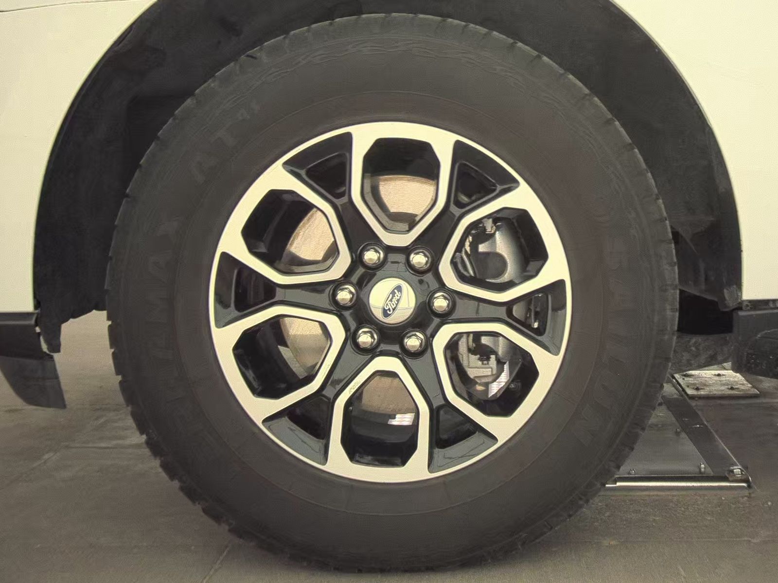 FORD EXPEDITION - 10