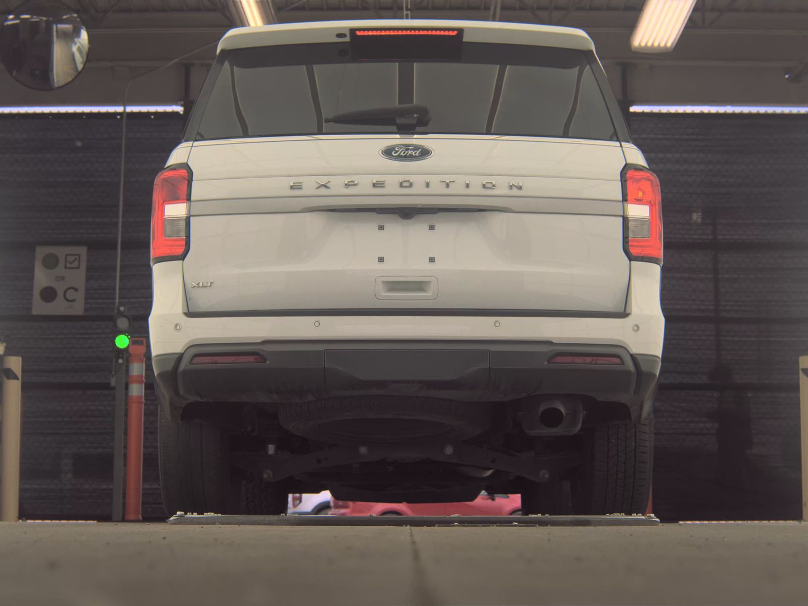FORD EXPEDITION - 8