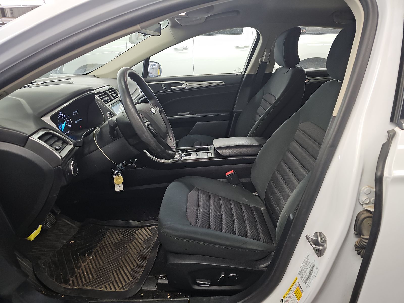 FORD FUSION - 8