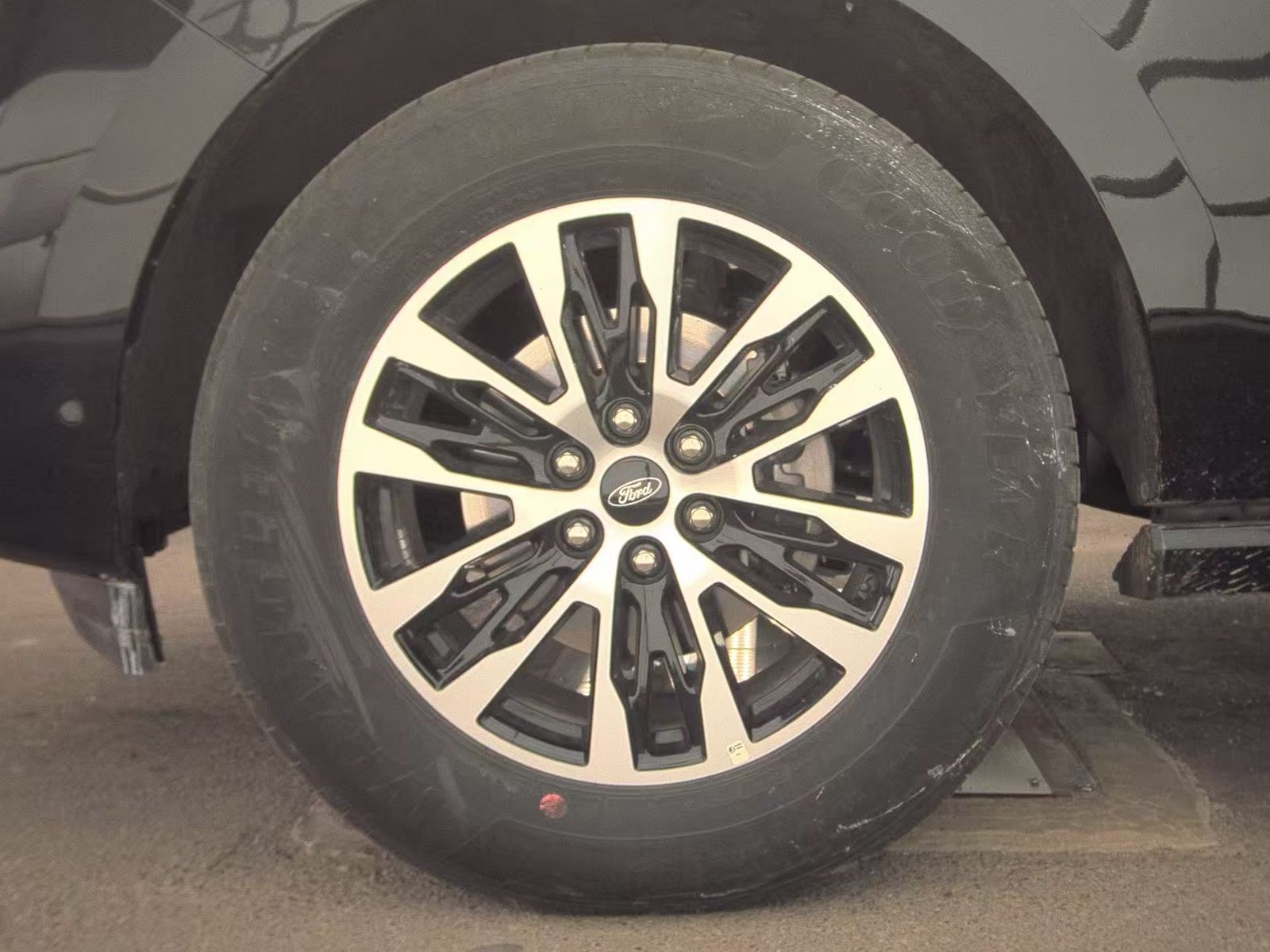 FORD EXPEDITION - 10