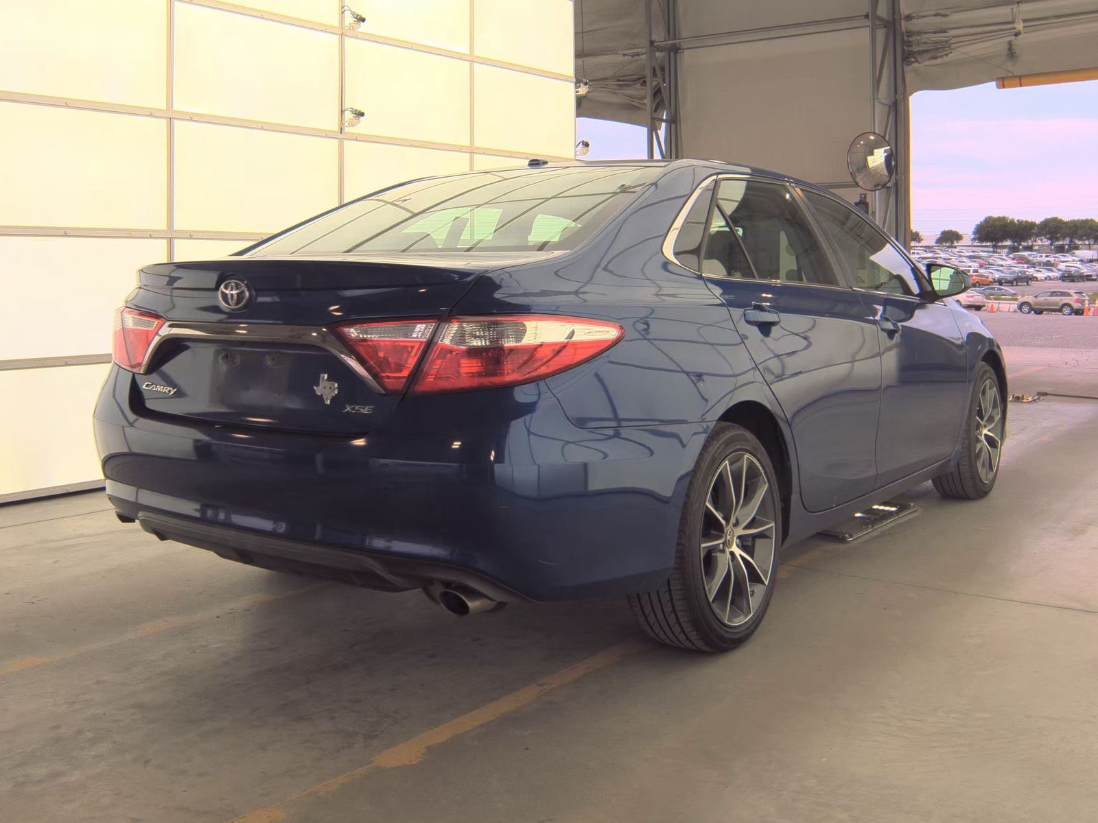 TOYOTA CAMRY - 6