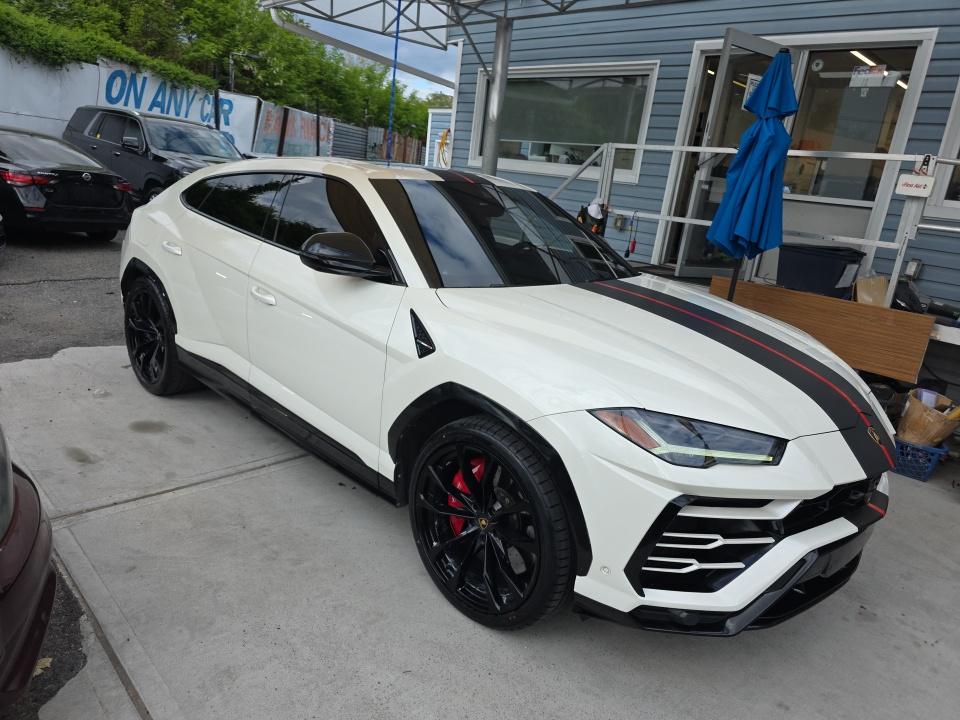 2022 Lamborghini Urus Base AWD
