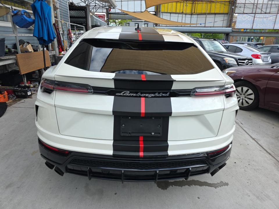 2022 Lamborghini Urus Base AWD