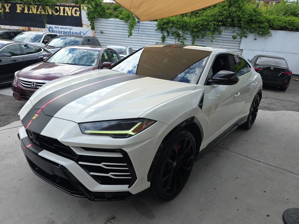 2022 Lamborghini Urus Base AWD