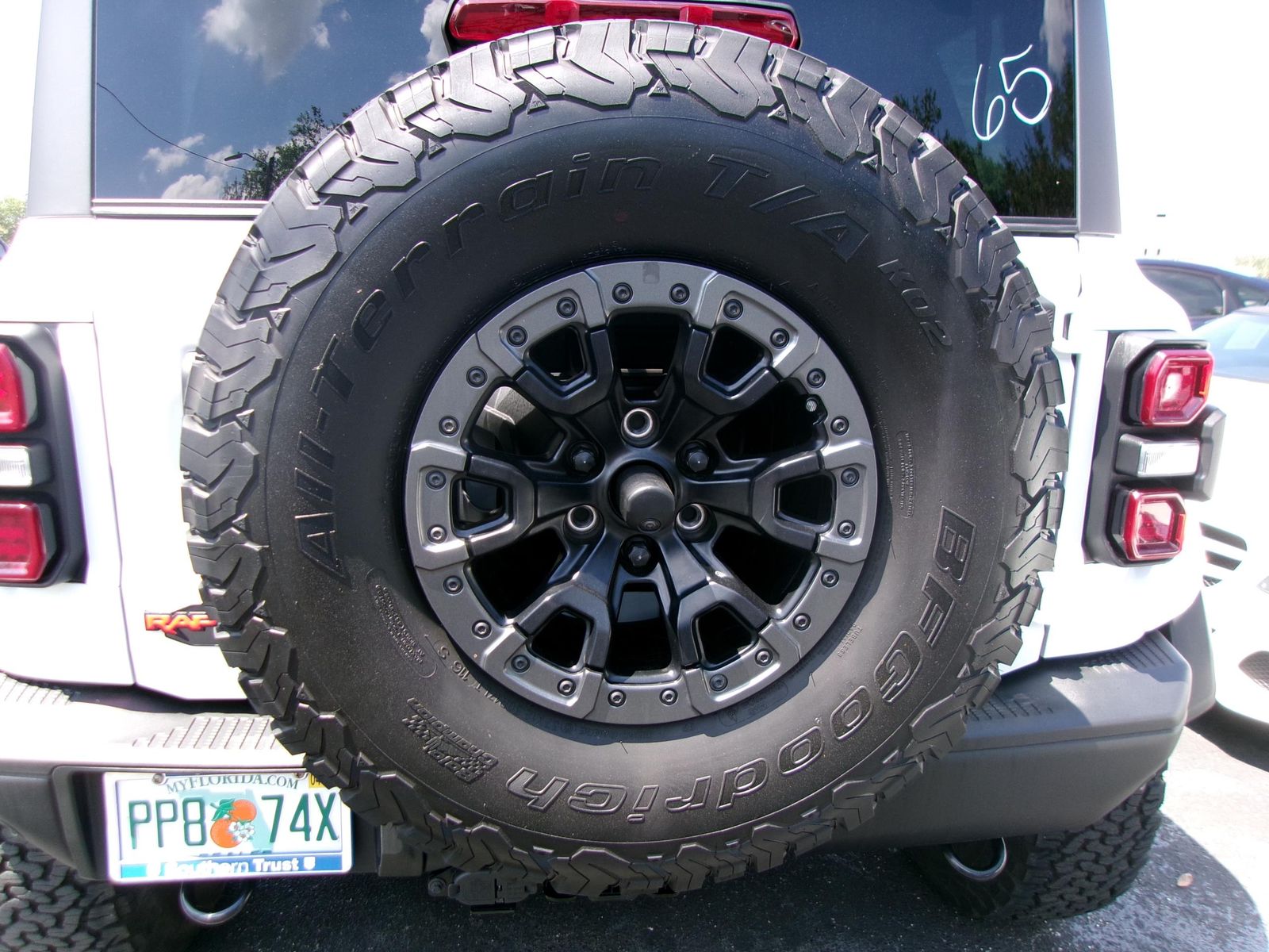 FORD BRONCO - 10