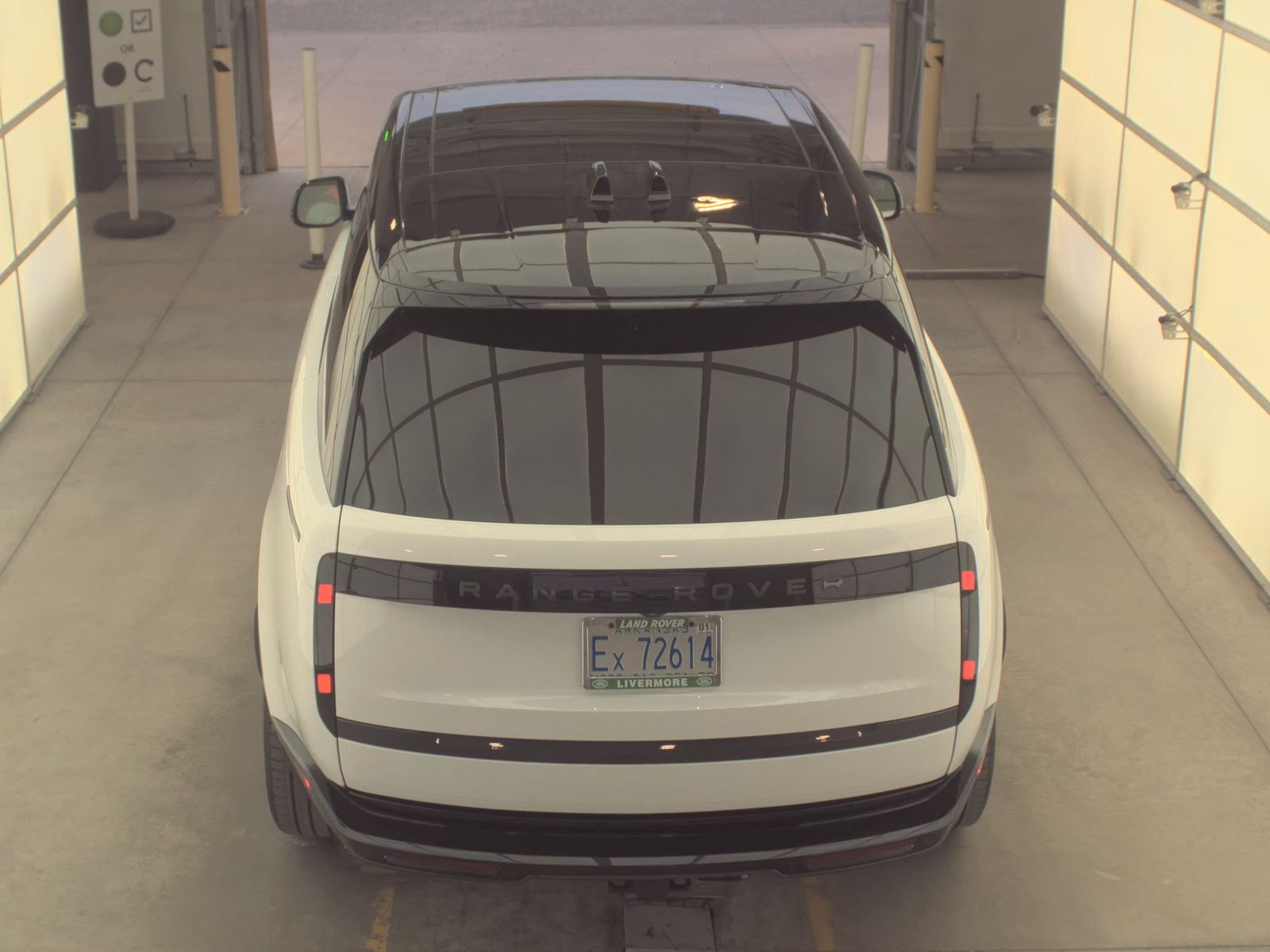 2025 Land Rover Range Rover Autobiography AWD