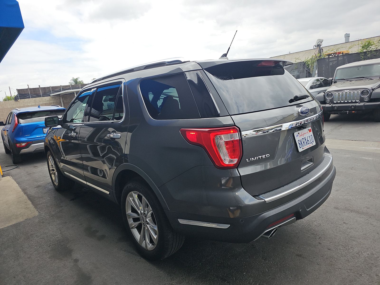 FORD EXPLORER - 7