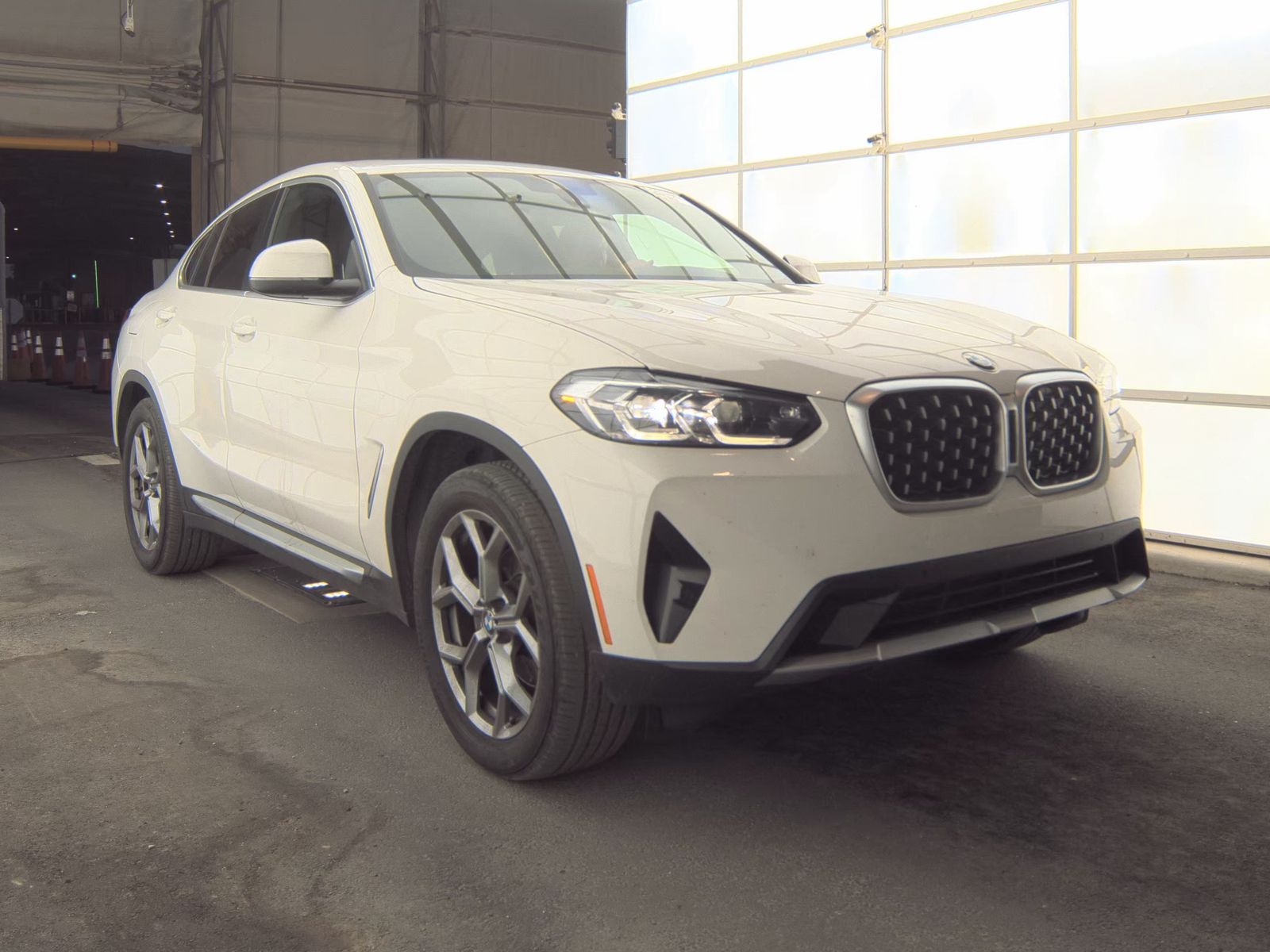 2025 BMW X4 xDrive30i AWD