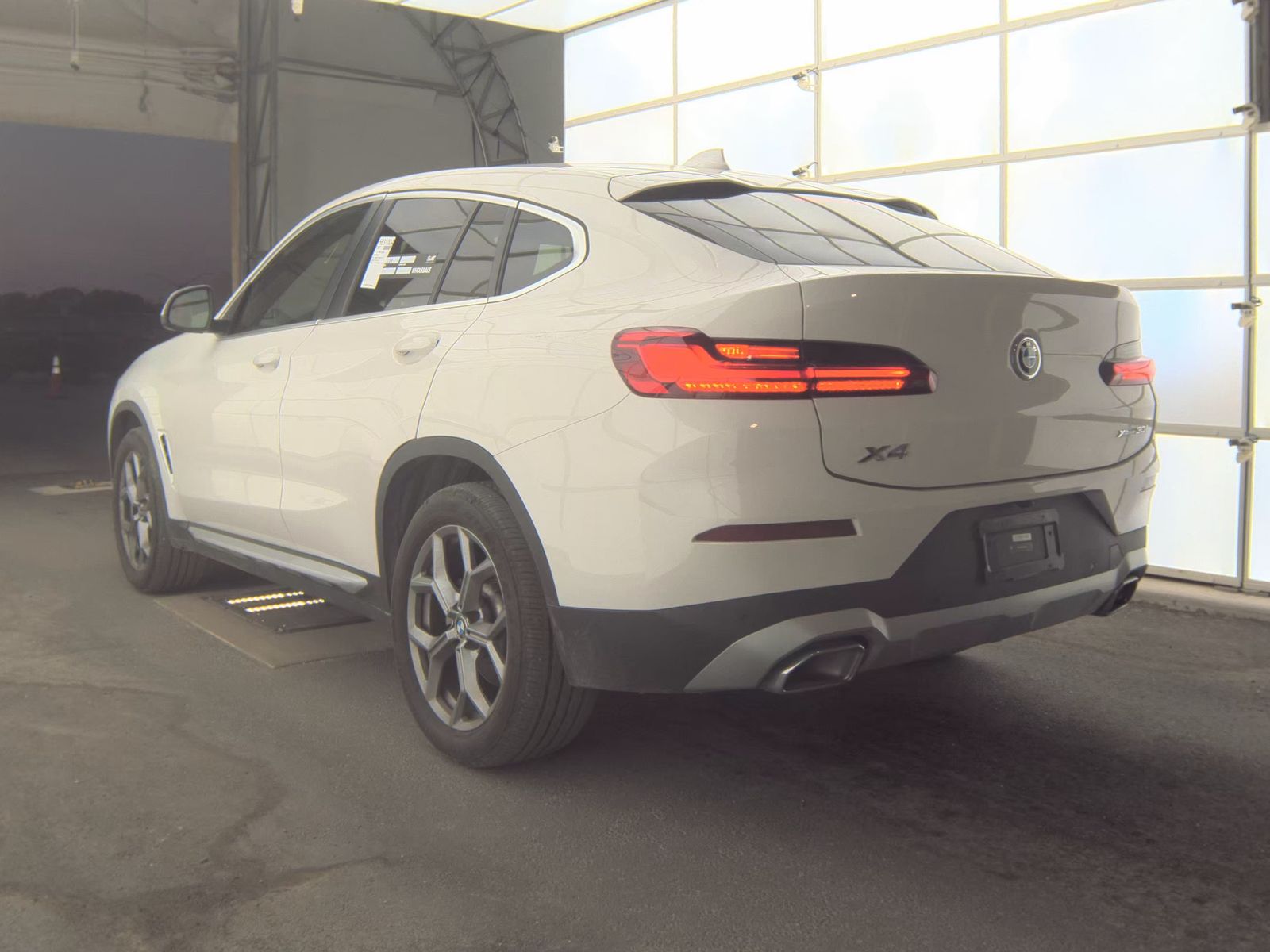 2025 BMW X4 xDrive30i AWD