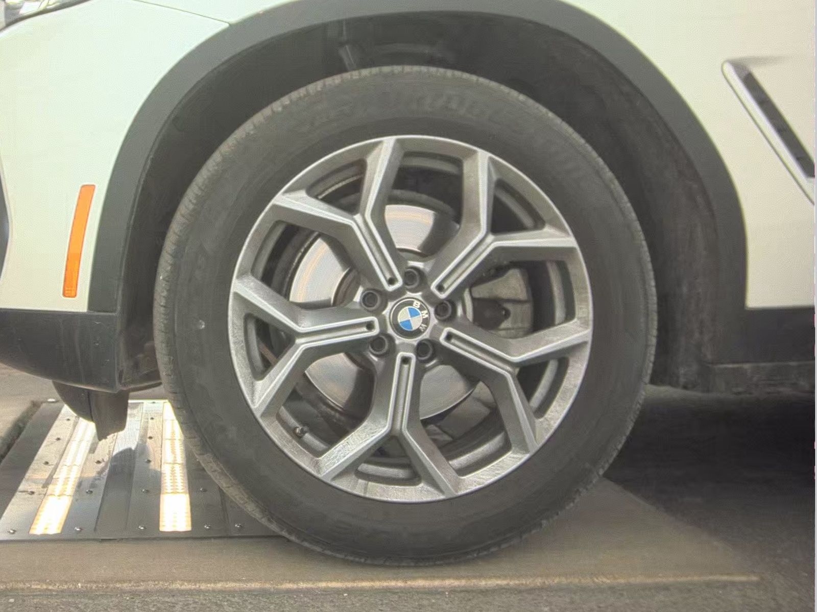 2025 BMW X4 xDrive30i AWD