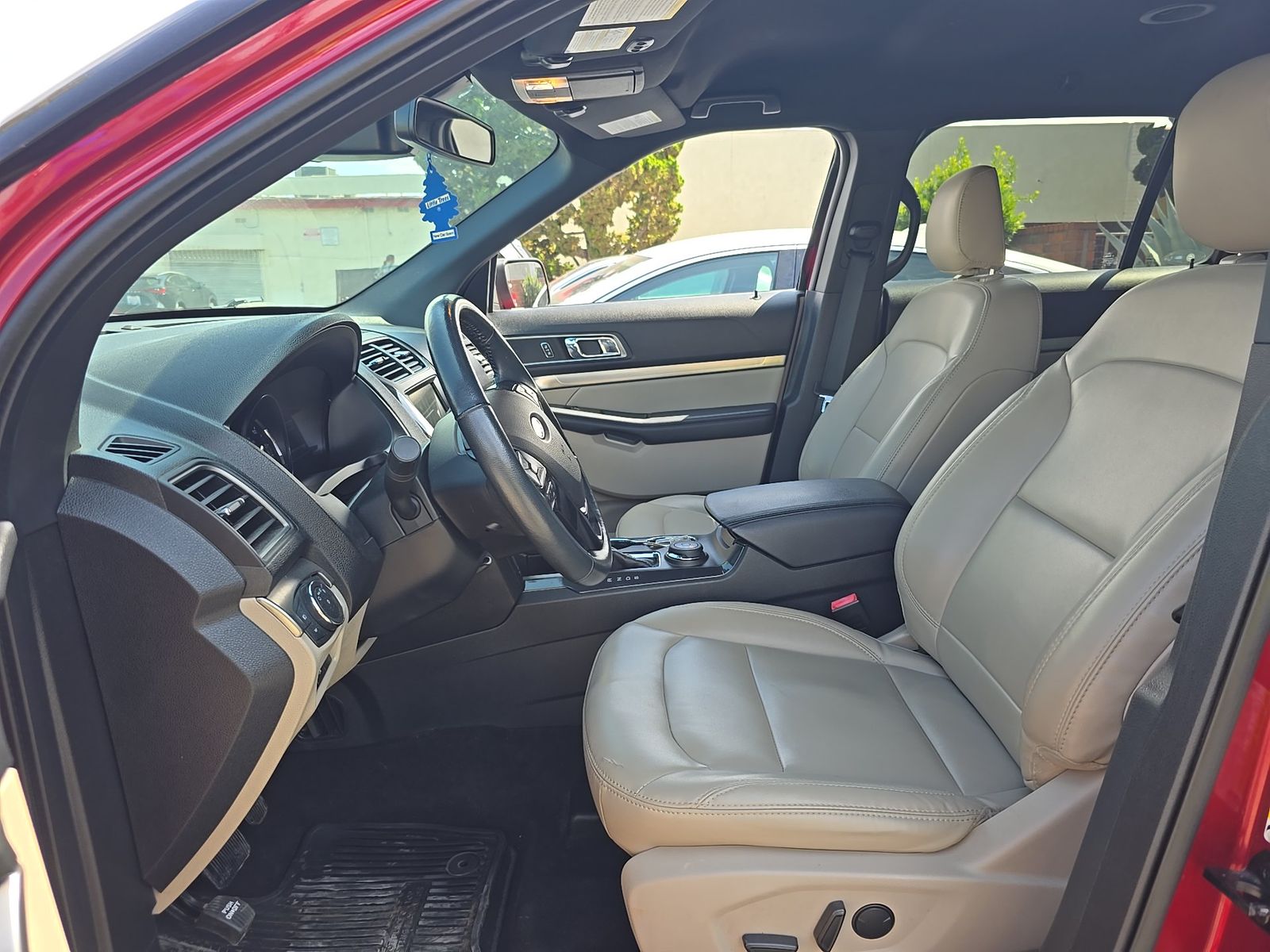 FORD EXPLORER - 8