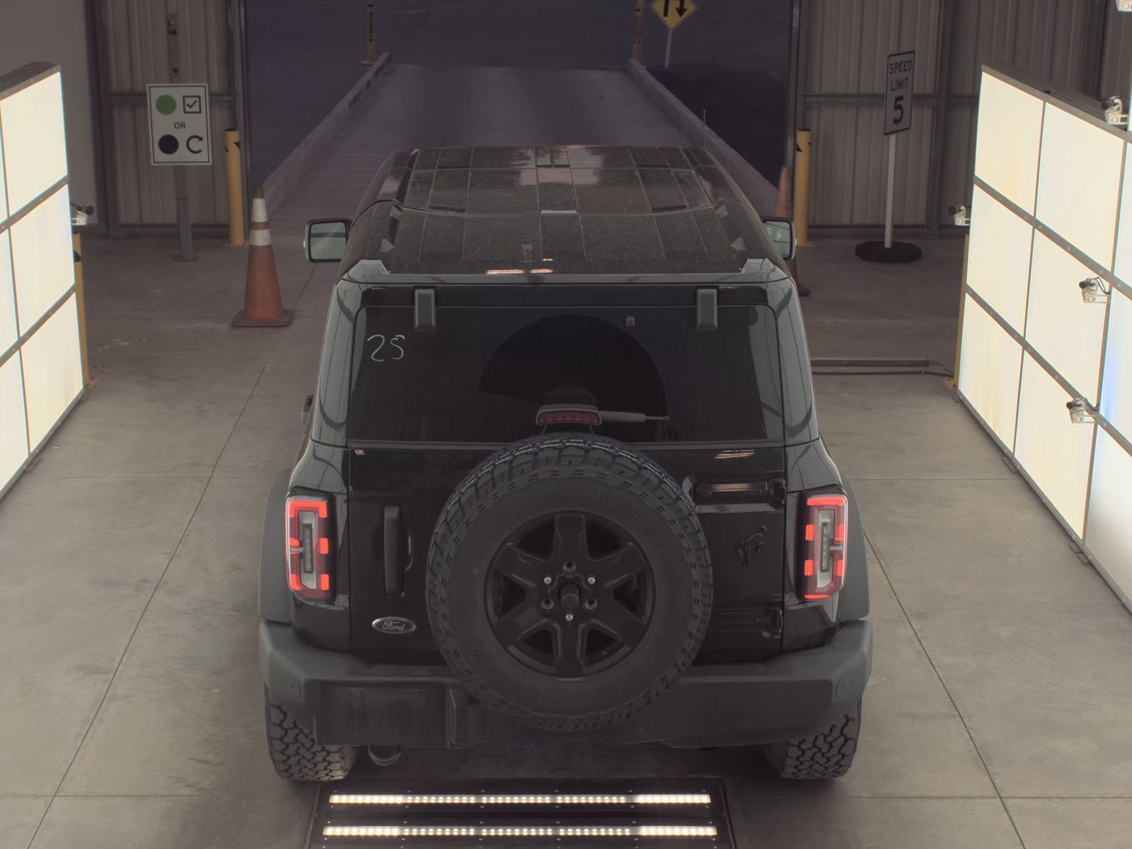 FORD BRONCO - 7