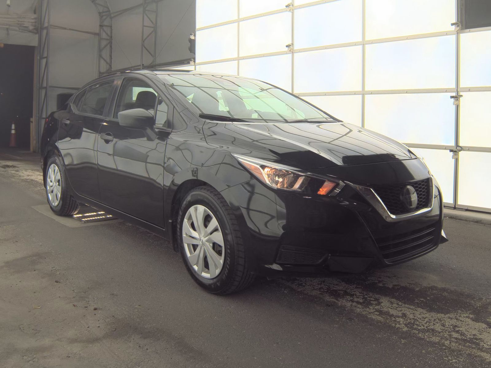 NISSAN VERSA - 5