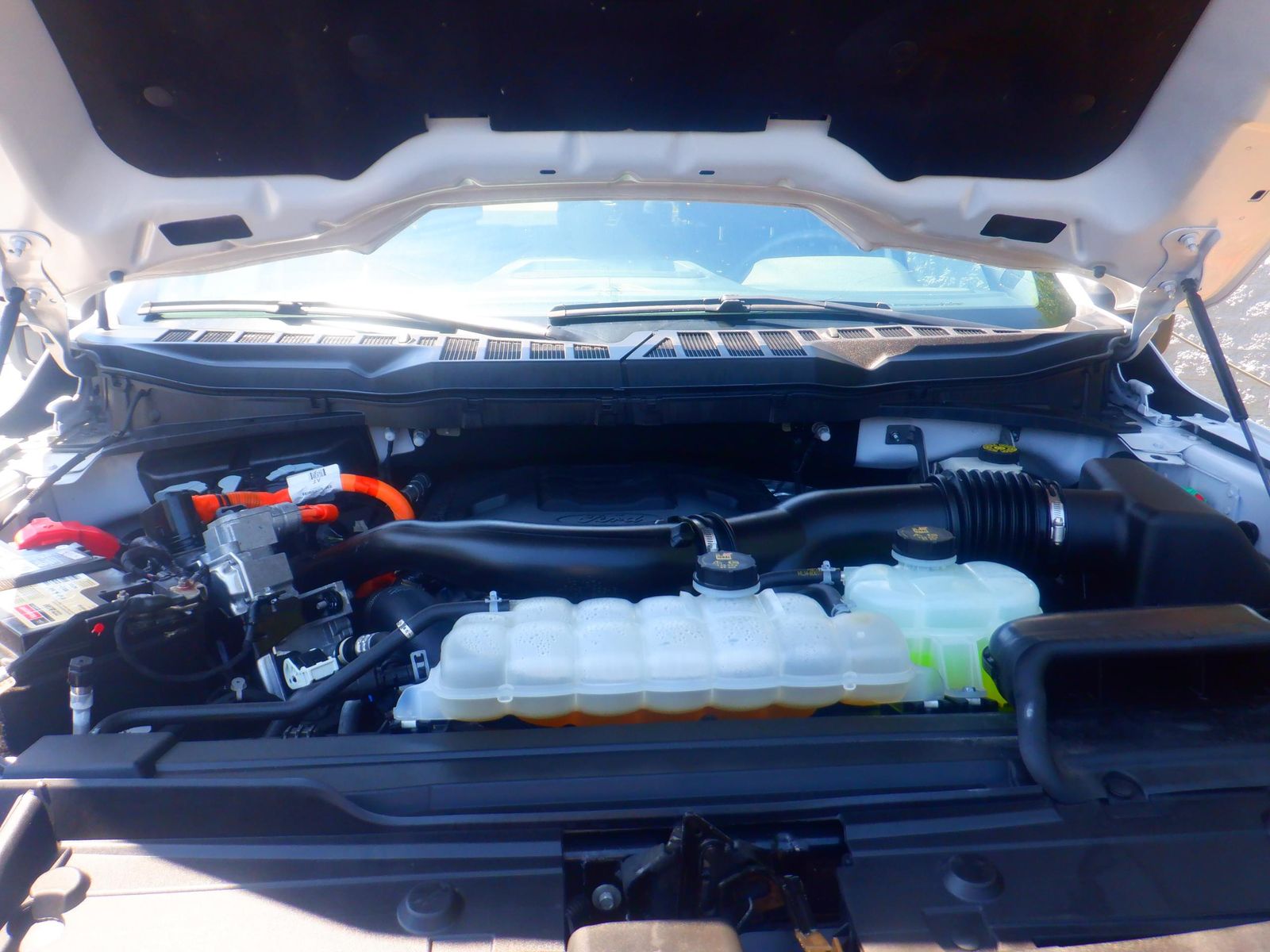2023 Ford F-150 Hybrid XLT AWD