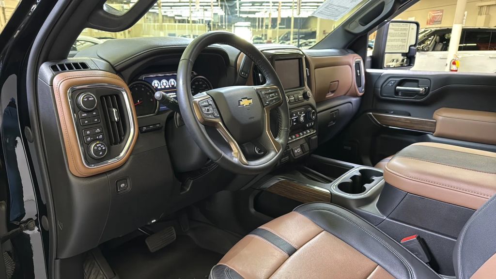 2023 Chevrolet Silverado 3500HD High Country AWD