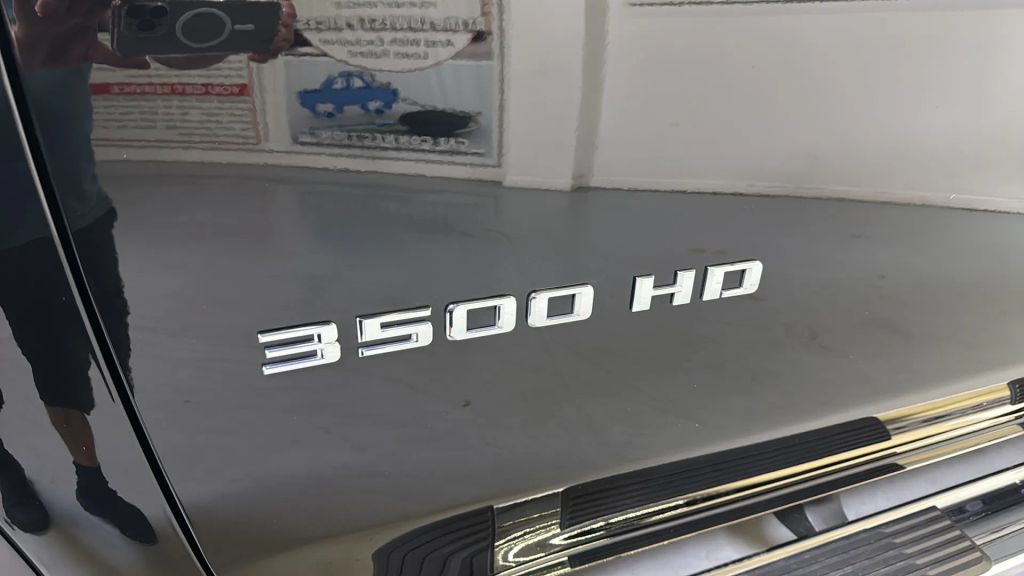 2023 Chevrolet Silverado 3500HD High Country AWD