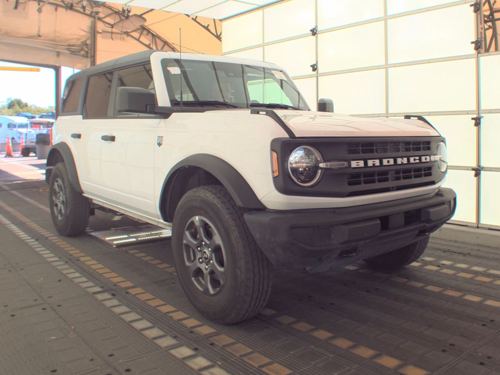 FORD BRONCO - 4