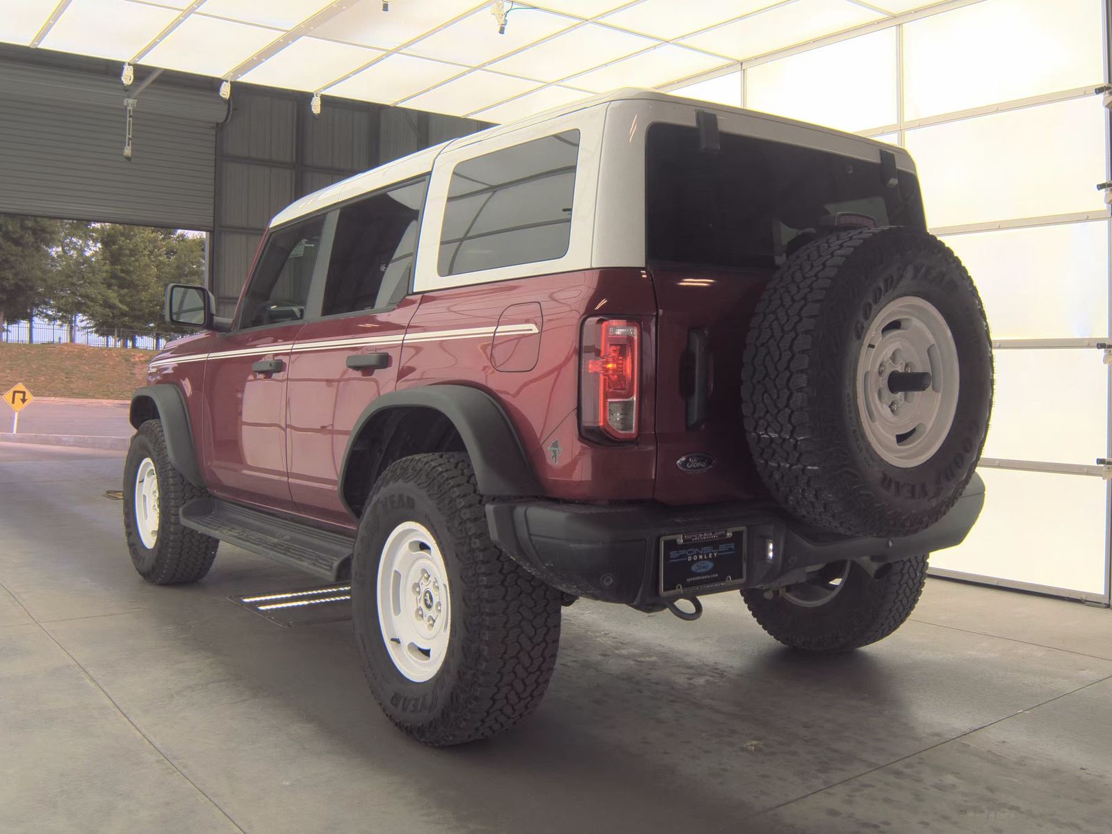 FORD BRONCO - 9
