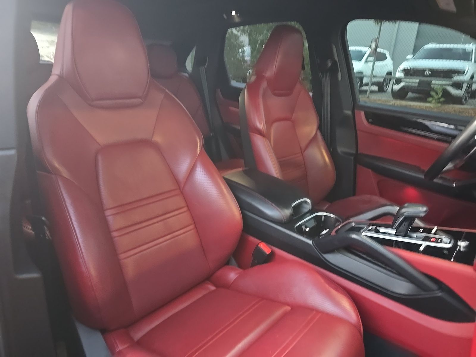 PORSCHE CAYENNE - 9