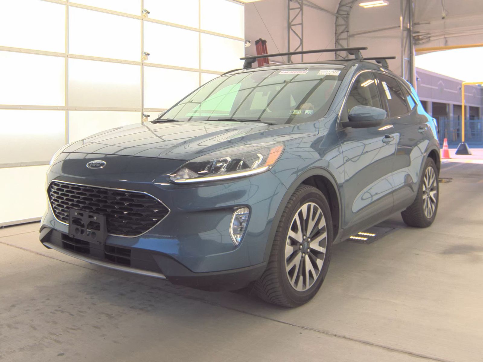 FORD ESCAPE - 1