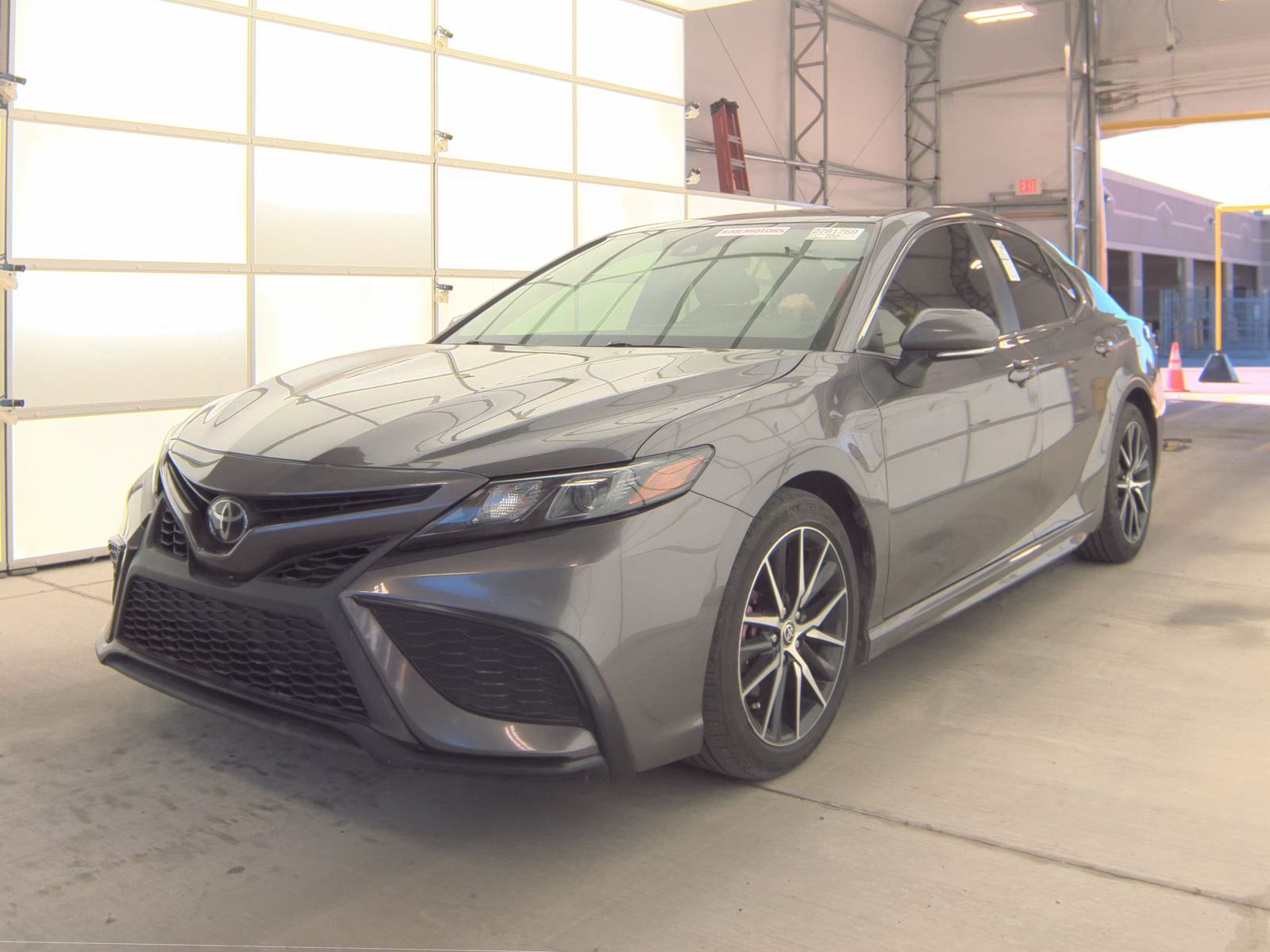 TOYOTA CAMRY - 1