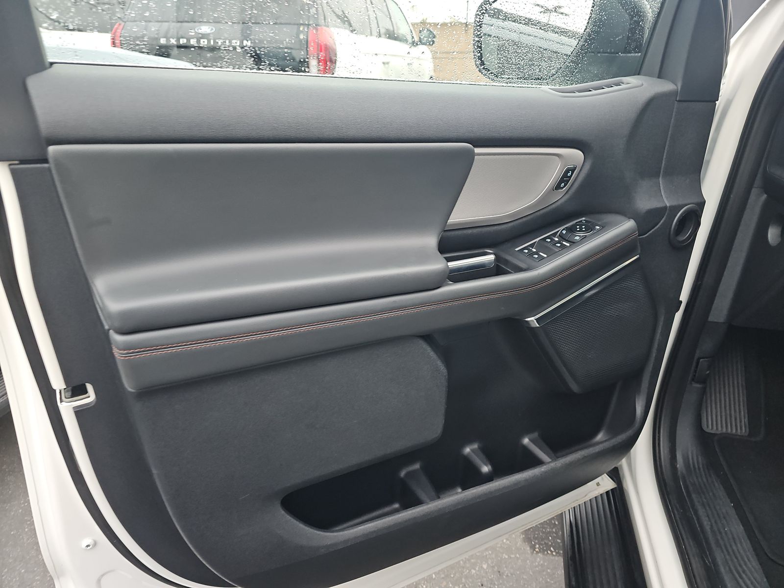 FORD EXPEDITION MAX - 10